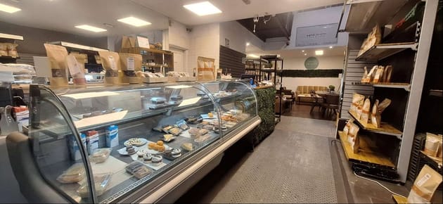 VENTA LOCAL COMERCIAL TRES CRUCES