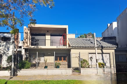 RESERVADA! Excepcional casa en venta en Prado, PU a nuevo, 5 dormitorios y 4 baños, para entrar, patio, jardín, gge