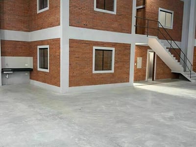 VENDO DEPOSITO CON OFICINA EN MRA  800m2 