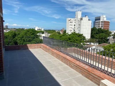 Venta Penthouse tipo dupelx 1 dormitorios, Buceo
