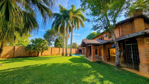 VENDO RESIDENCIA - Bo. LAS LOMAS 1.2M USD