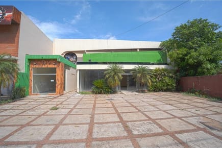 ALQUILO LOCAL COMERCIAL DE TRES NIVELES EN RECOLETA