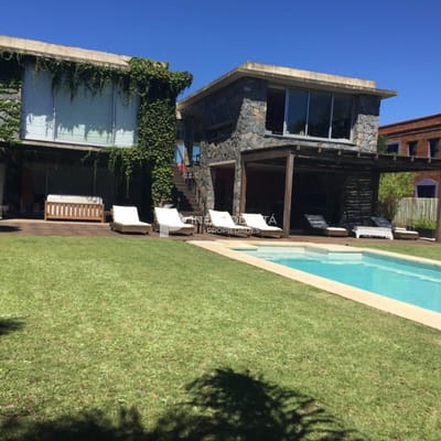 Alquiler temporada en José Ignacio con 4 dormitorios y dependencia de servicio