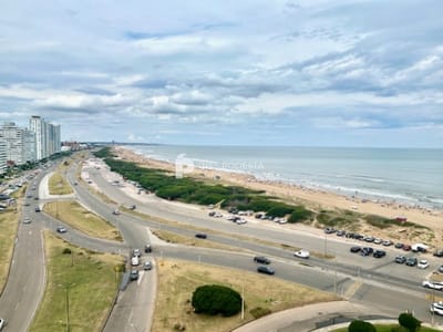 Edificio Pez Espada 3 dormitorios y dependencia de servicio Punta del Este