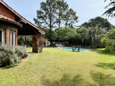 Venta 7 dormitorios, 8 baños  más dependencias de servicio