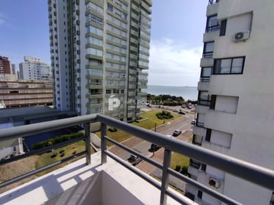 Alquiler Apartamento con 2 Dormitorios