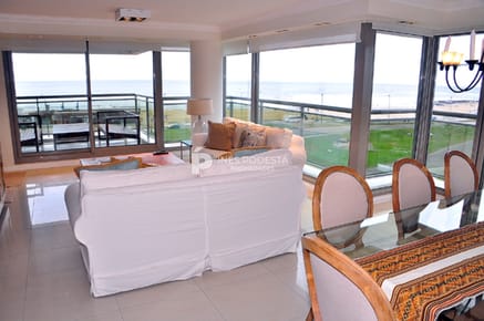 Apartamento en Venta y Aqluiler, Brava, Punta del Este, 3 Dormitorios.