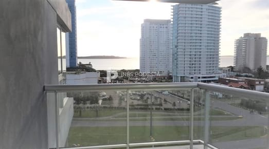 Apartamento en Alquiler, Mansa, Punta del Este, 3 Dormitorios.