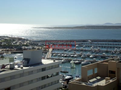 Reciclado a nuevo con impactante vista al Puerto !!!