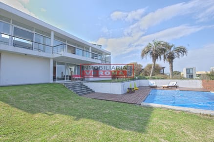 Casa en alquiler - Punta Piedras