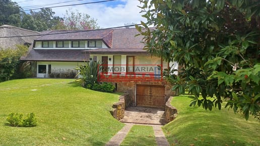 Vende gran casa para vivir todo el año, de 3 dormitorios en Punta del Este