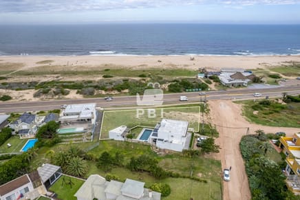 Venta de Espectacular lote en primera linea Montoya  - Ref : PBI12523