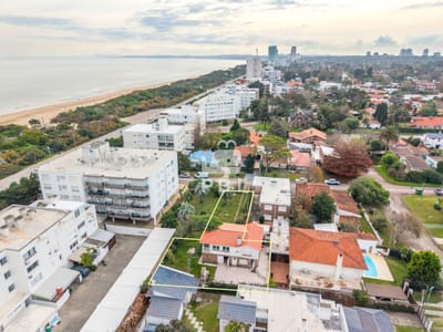 Venta Casa 3 Dormitorios  Playa Mansa, Punta del Este - Ref : PBI15901