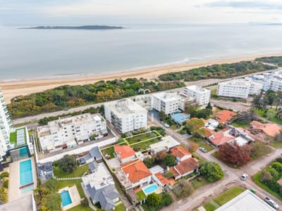 Venta Casa con 2 Padrones - Playa Mansa - Ref : PBI15902