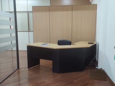 OFICINA AMOBLADA SOBRE BOGGIANI