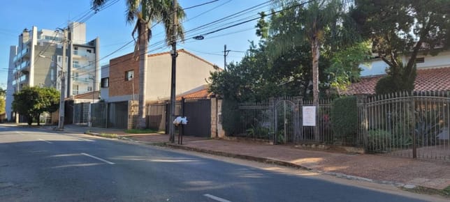 EN VENTA – RESIDENCIA A REFACCIONAR EN BARRIO SAN CRISTÓBAL