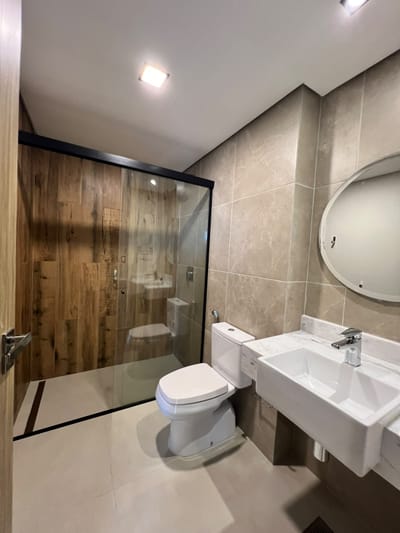 VENDO DPTO RPEMIUM DE 3 DORMITORIOS ZONA EL EJE CORPORATIVO