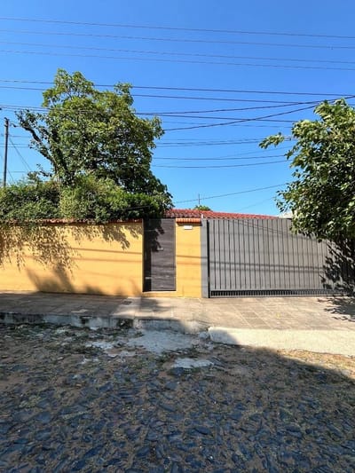 CASA EN VENTA EN EL CENTRO DE ASUNCIÓN, BARRIO OBRERO