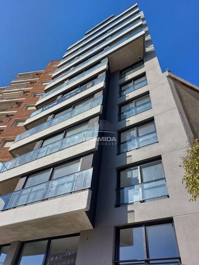 Venta monoambiente 100 % equipado piso alto