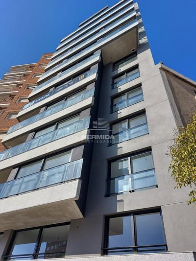 Venta Fabuloso piso alto con terraza sol placares estrena!