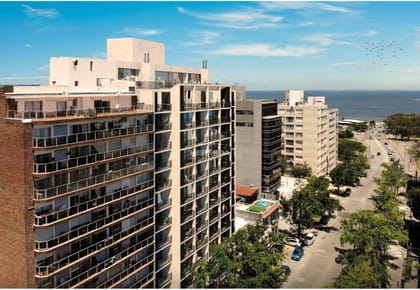 Venta 2 dormitorios soleado con terraza y parrillero