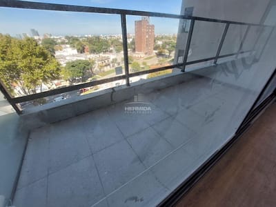 UNICO: Panorámico, sol, amplia terraza. Terminaciones premium.