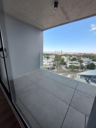 Venta apartamento 1 dormitorio en piso alto con terraza