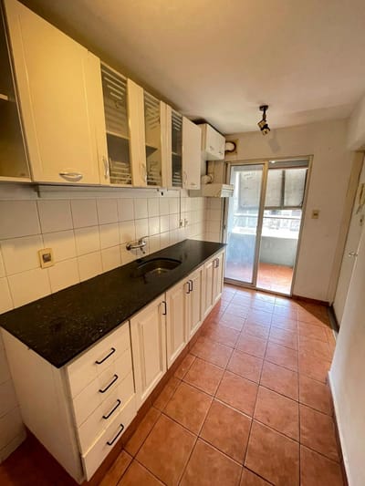 Venta de apartamento moderno 2 dormitorios en Centro  CON RENTA