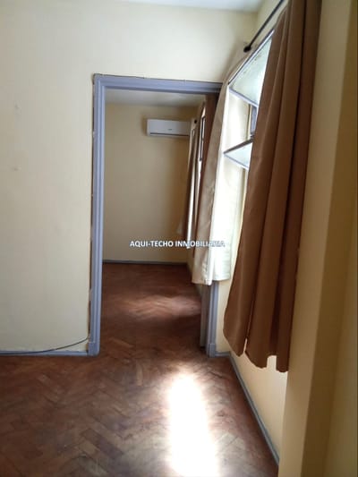 VENTA  DE ESCRITORIO O CONSULTORIO EN CIUDAD VIEJA
