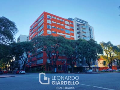 Montevideo, Punta Carretas - Venta apartamento de 2 dormitorios con cochera