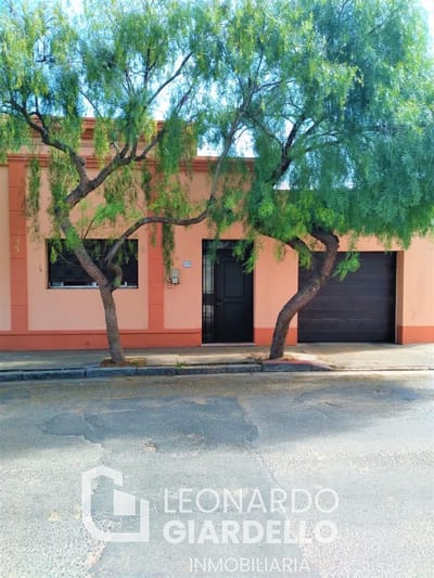 Venta - Casa - 3 dormitorios - Carmelo - Zona rambla