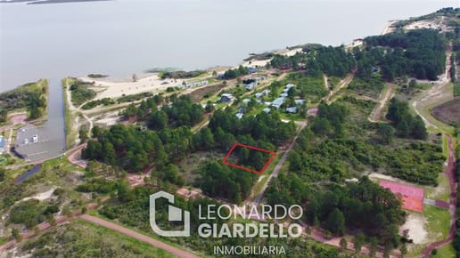 Venta - Terreno - Carmelo - Casa Chic - Barrio Medanos de Punta Gorda
