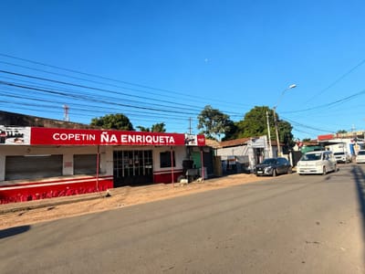 VENDO CASA CON SALÓN COMERCIAL EN BARRIO SANTA MARIA