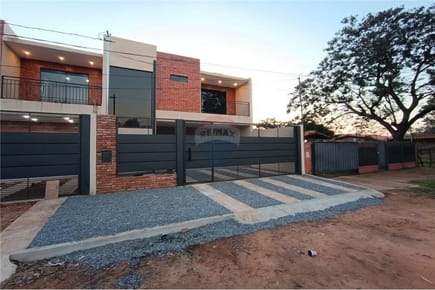 Hermoso Dúplex con Quincho y Garaje para 2 Vehículos – San Lorenzo