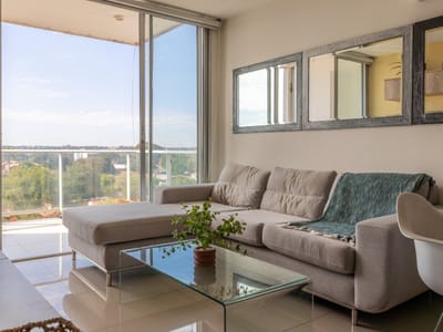 Alquilo Penthouse en San Vicente, Asunción – 3 dormitorios y jacuzzi