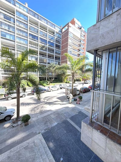 OPORTUNIDAD VENTA 3 DORMITORIOS Y SERVICIO CON GARAJE