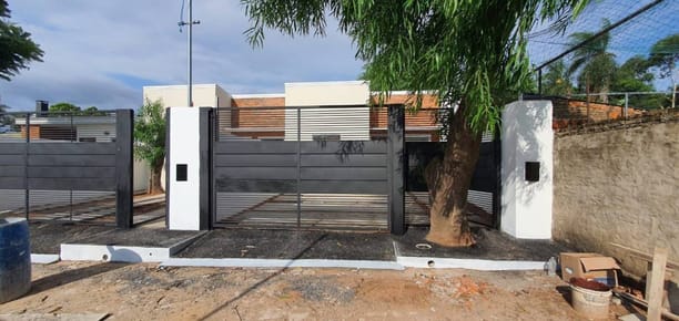 VENDO CHALET EN LA CIUDAD DE LAMBARE