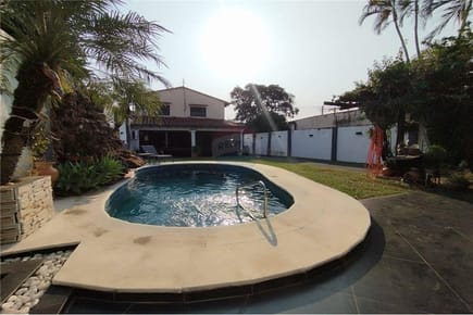 VENDO AMPLIA CASA EN FERNANDO ZONA SUR 