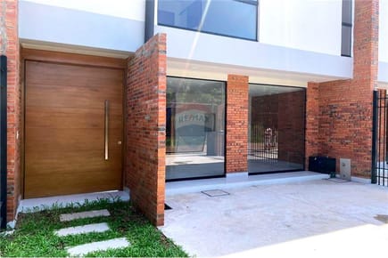 Duplex - Venta - Luque, Central, Paraguay 130,000 $