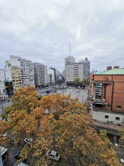 Monoambiente frente a la IMM, vivienda u oficina