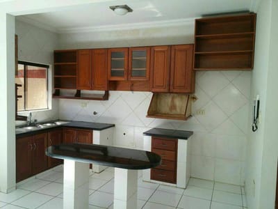 Bienes raices *Fenix* alquila Hermosa casa
