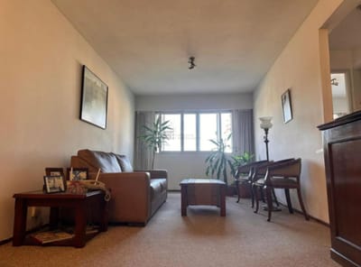 Se vende Apartamento de dos dormitorios con garage en Parque Batlle