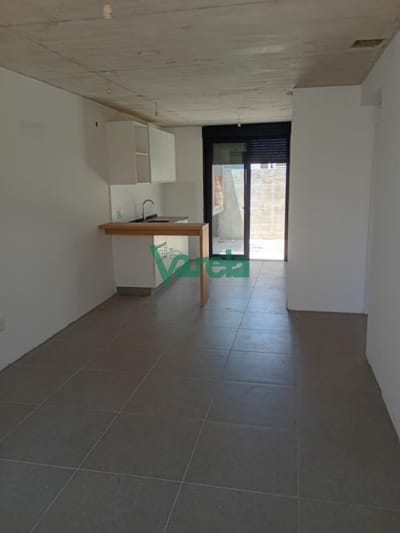 Venta casa Malvín Norte, 2 dormitorios, 1 baños, cochera, patio c/ parrillero