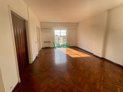 Apartamento alquiler Cordon sobre 18 de Julio 3 dormitorios y serv