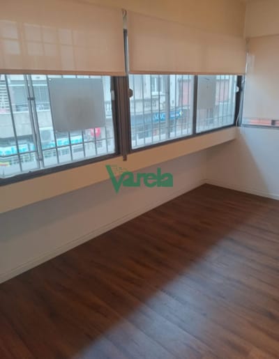 Oficina en venta con renta en Cordon a metros de 18 de julio