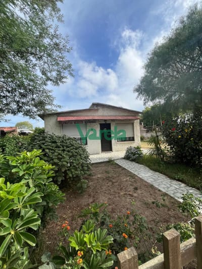 Venta de casa en Salinas, 2 dormitorios y demas