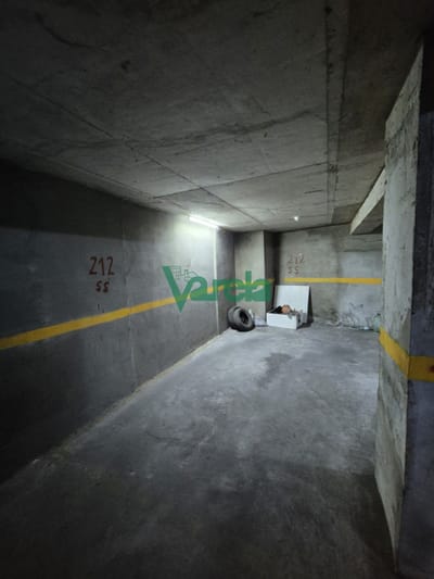 Venta de cochera en espectacular edificio Constiruyente esq Carnelli