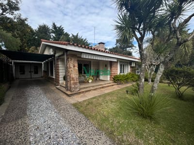 Casa con 3 dormitorios, 3 baños en Atlantida SUR - en la mejor ubicación