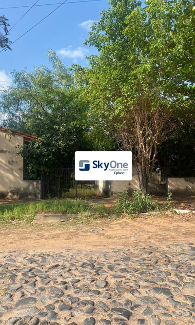 Vendo Terreno con Casa a Demoler.