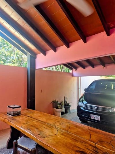 CASA EN VENTA EN LAMBARE, HOGAR MAS NEGOCIO EN UN MISMO LUGAR